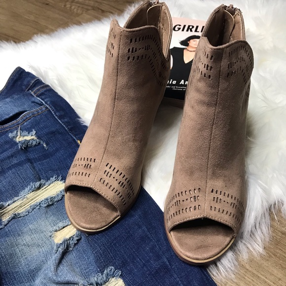 LAST PAIR Size 10❗️Taupe Peep Toe ankle boots Heel - Picture 6 of 7